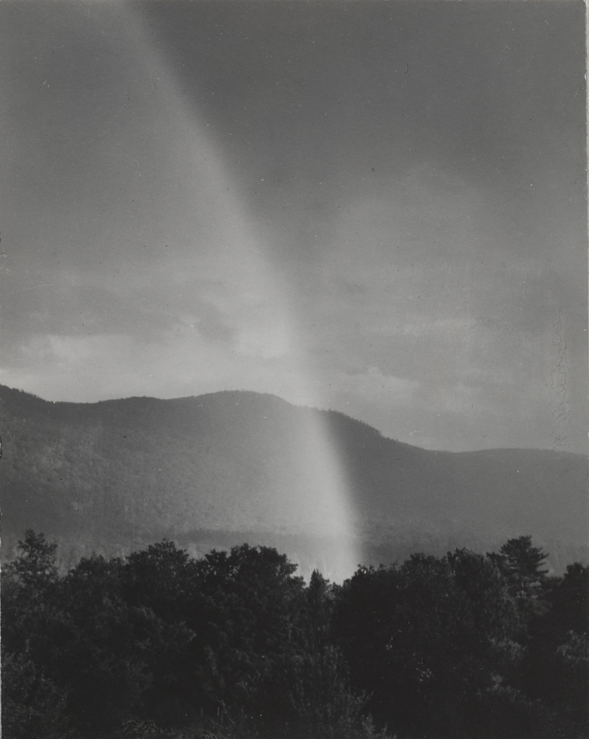 Alfred Stieglitz. Rainbow, Lake George. 1920