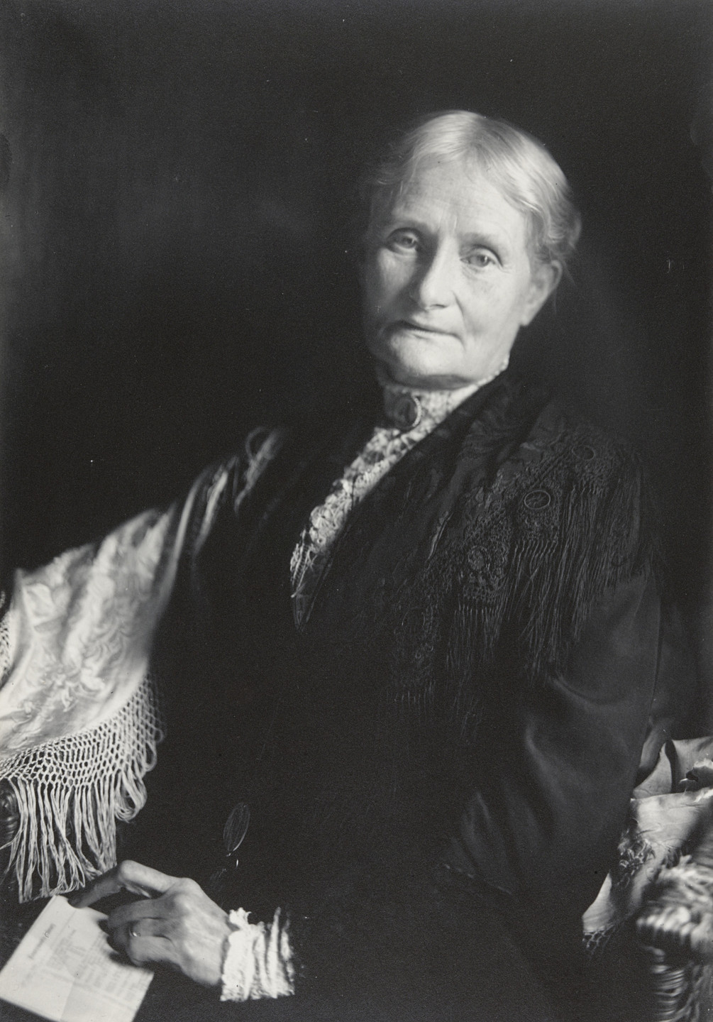 Imogen Cunningham. Mrs. Elizabeth Champney. 1910