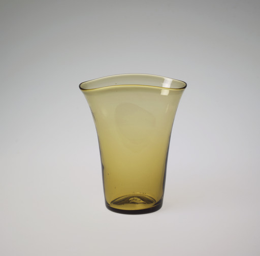 Vase 439 M