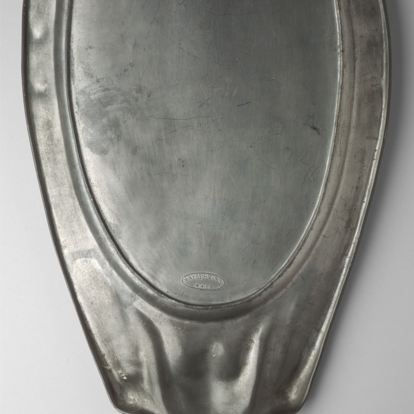 Kayserzinn Workshop. Meat Dish with Cover. 1902-04