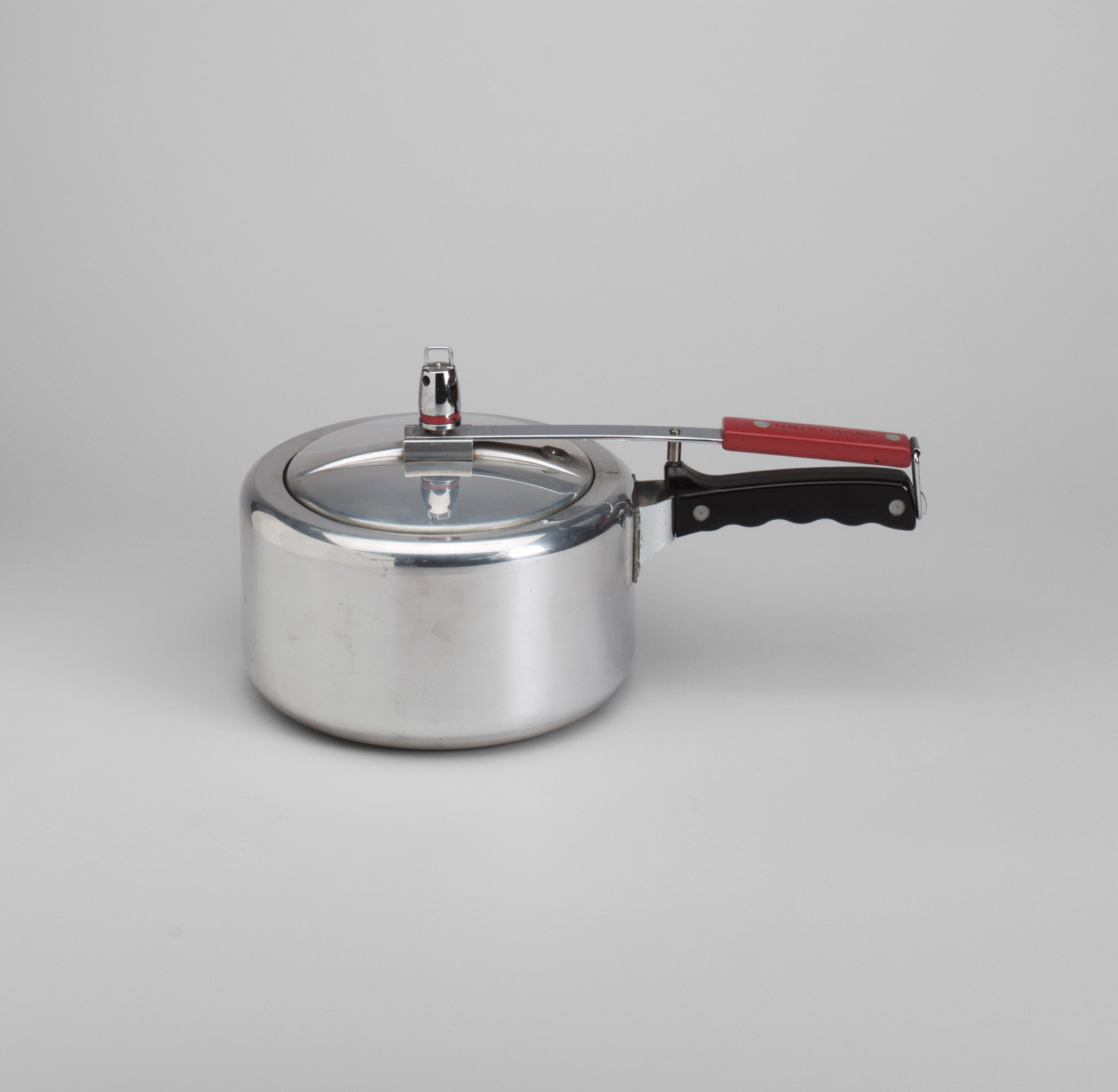 William J. Russell. Universal Pressure Cooker. 1945