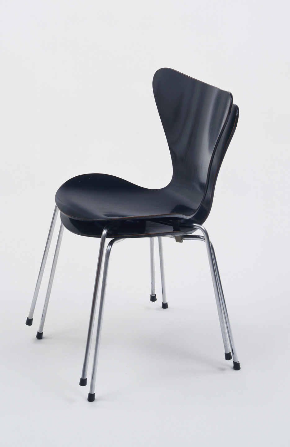 Arne Jacobsen. Chair Series 7 (3107). c. 1952