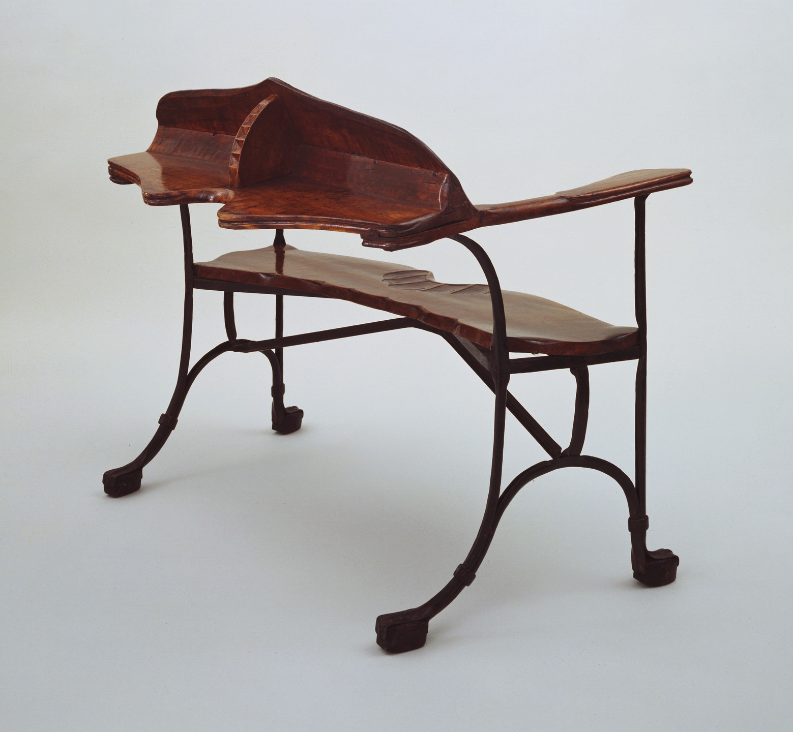 Antoni Gaudí. Prayer Bench. 1898-1914
