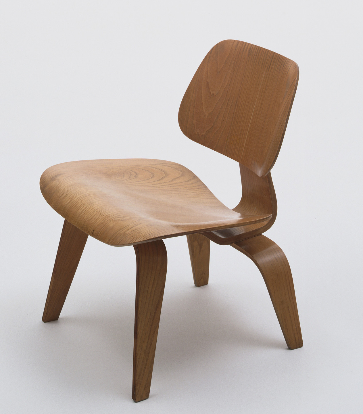 Charles Eames, Ray Eames. Low Side Chair. 1946