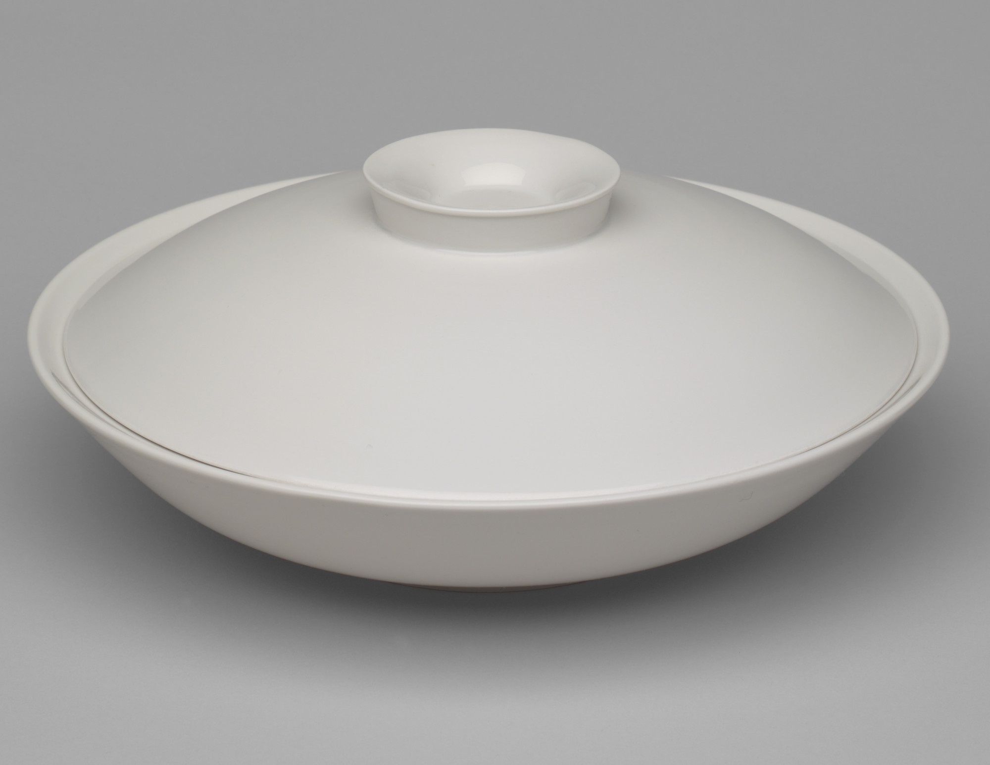 Trude Petri-Raben. Urbino Serving Bowl