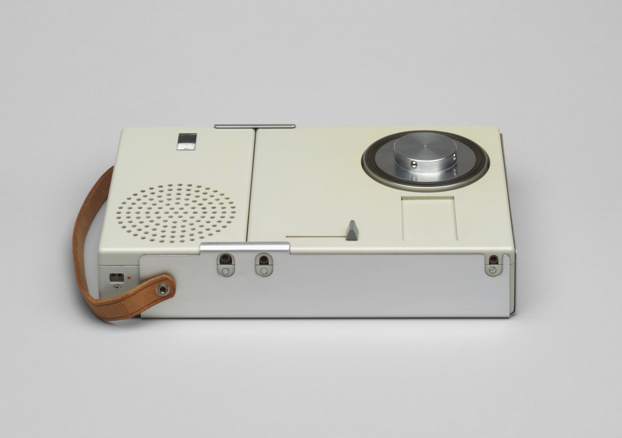 Dieter Rams. Portable Transistor Radio and Phonograph (model TP 1