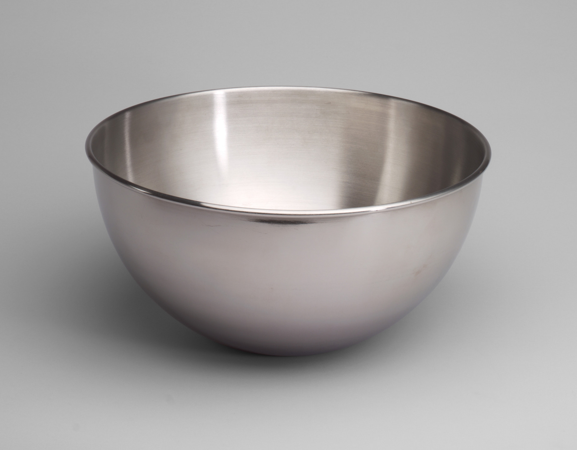 Rex A. Stevens. 13 1/2 Quart Mixing Bowl (no. 354). 1931