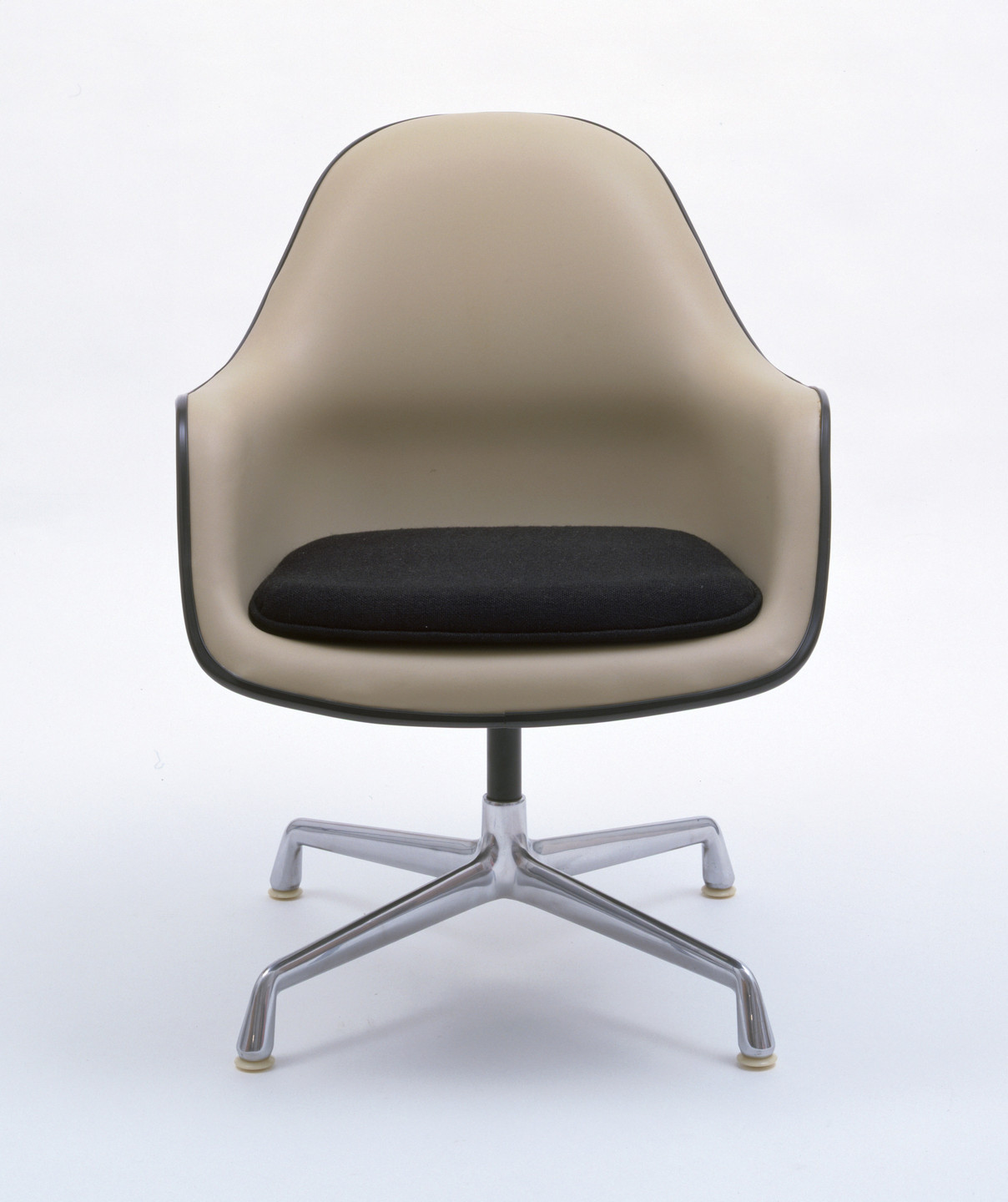 Charles Eames. Armchair. 1971