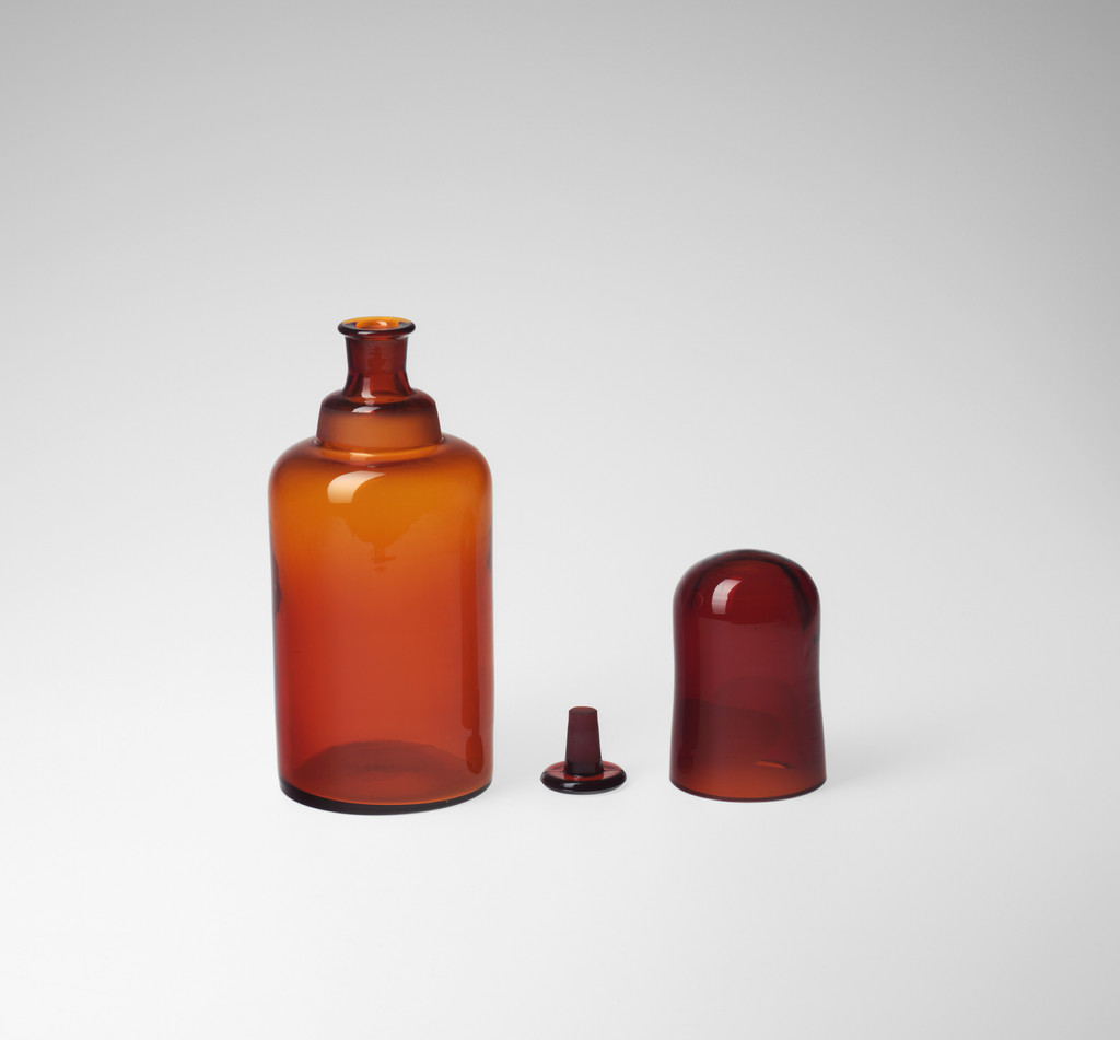 Laboratory Oil Bottle with Measuring Lid