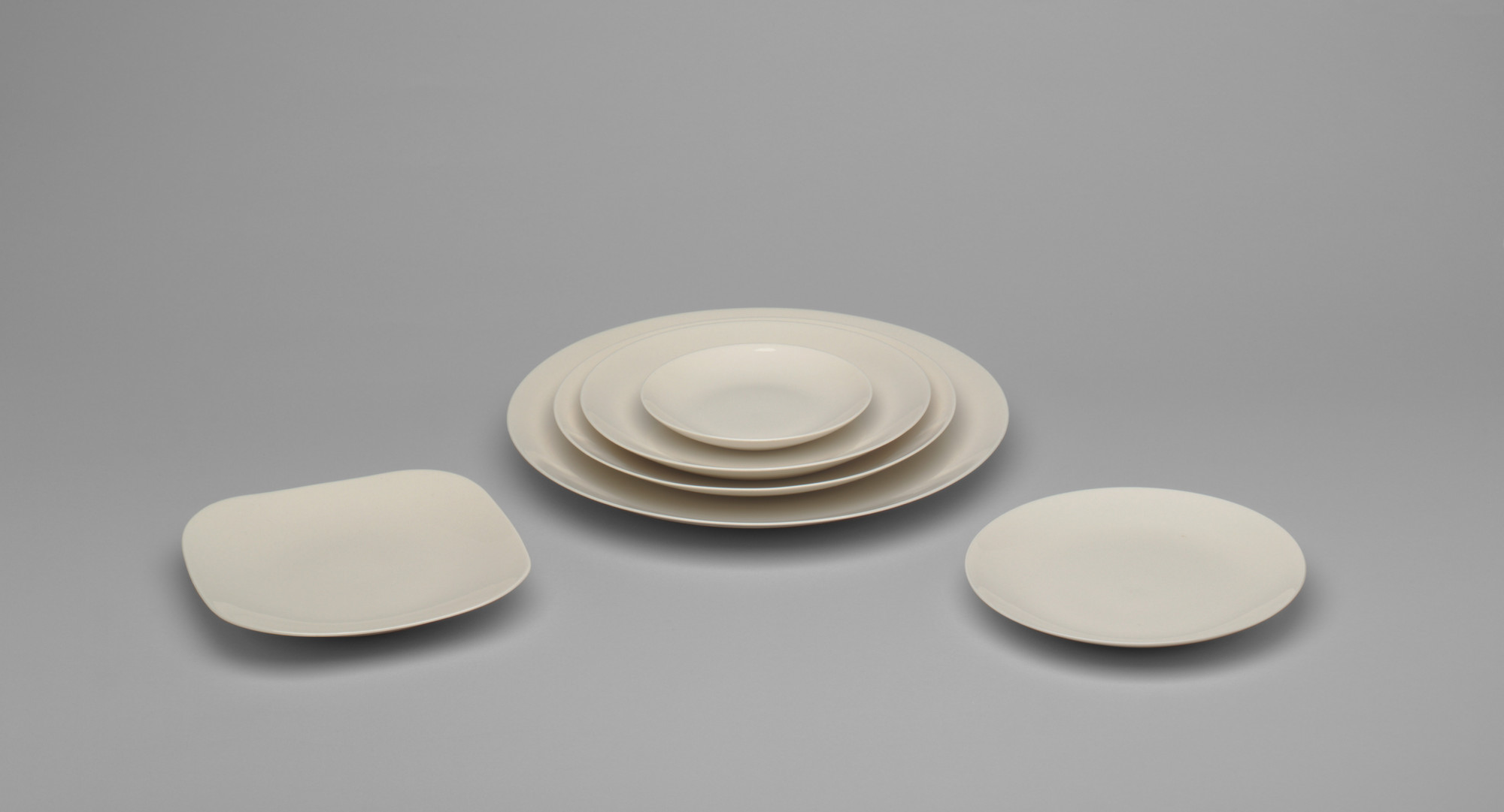 Eva Zeisel. Museum Dinner Service. c. 1942-45
