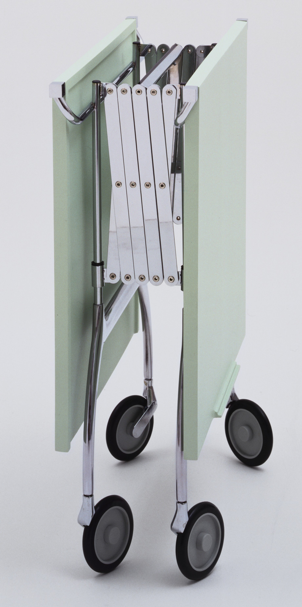 Antonio Citterio, Glen Oliver Löw. Battista Folding Extension
