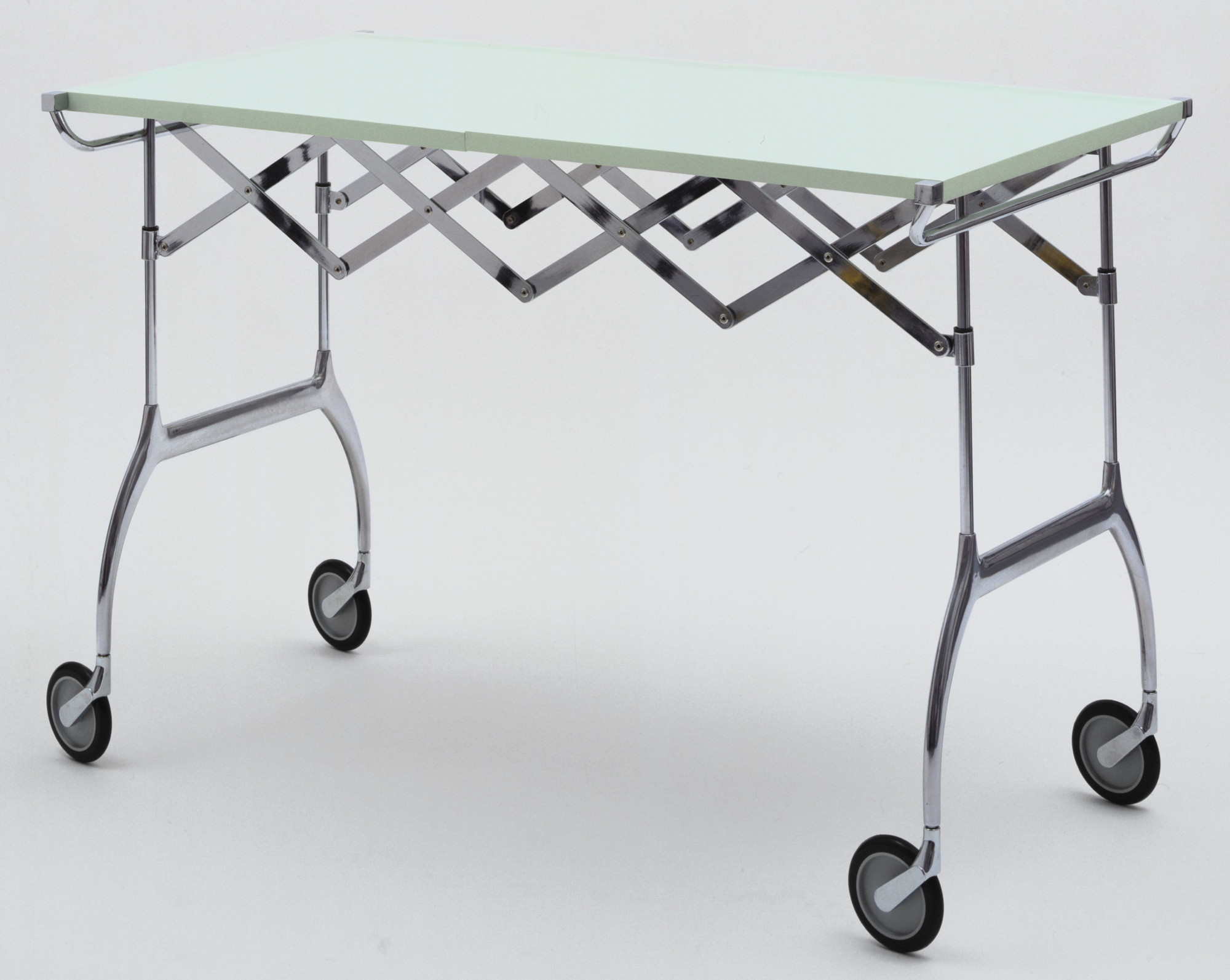 Antonio Citterio, Glen Oliver Löw. Battista Folding Extension