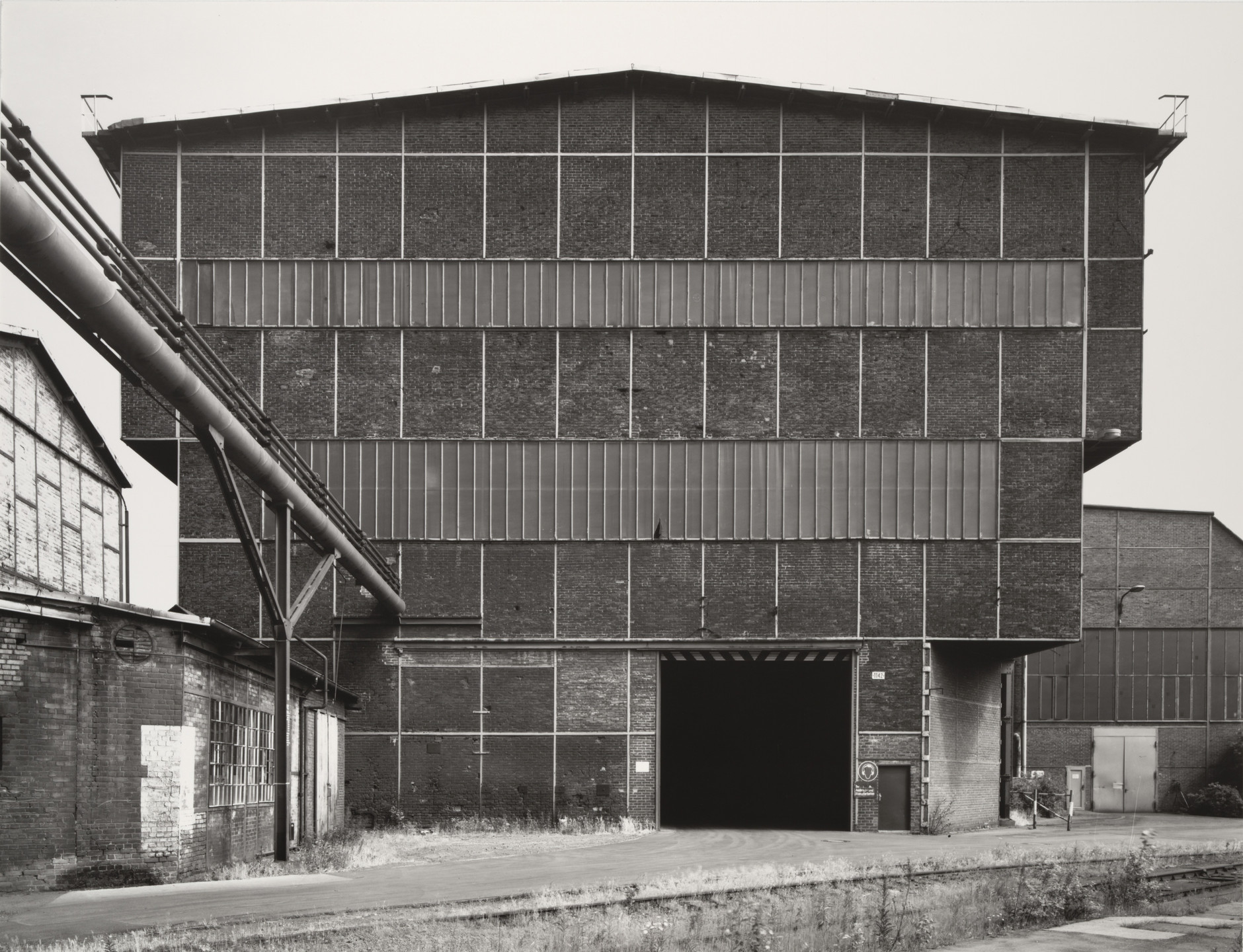 Bernd Becher, Hilla Becher. Industrial Façades. 1978-92