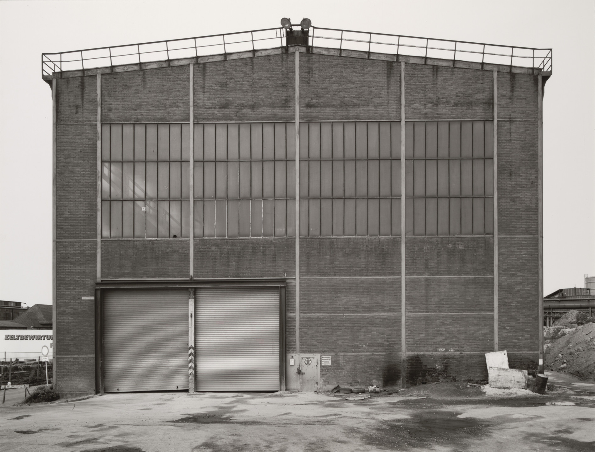Bernd Becher, Hilla Becher. Industrial Façades. 1978-92