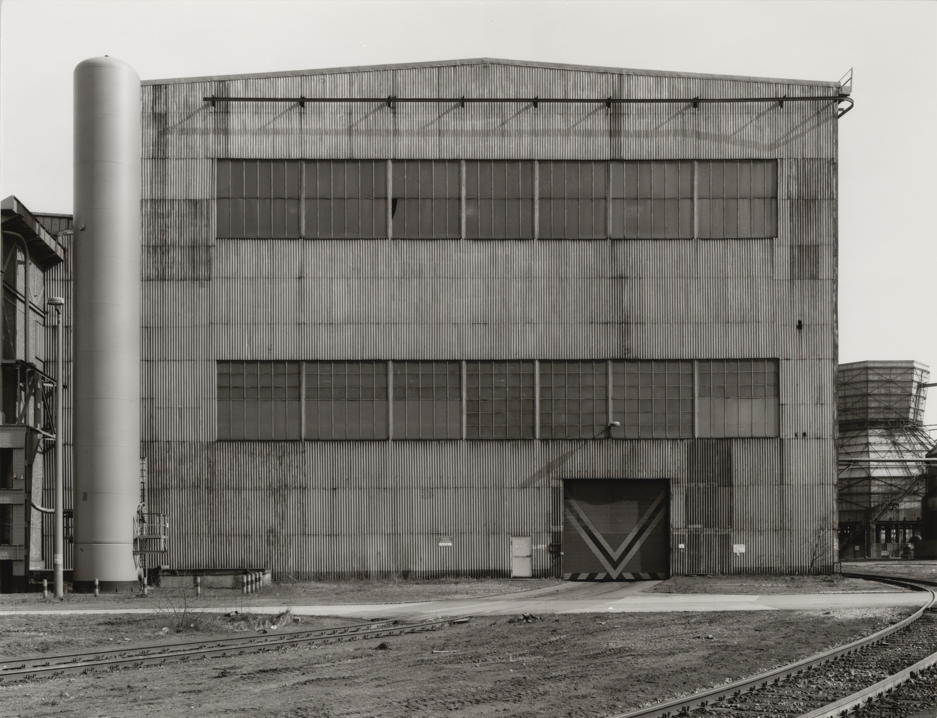 Bernd Becher, Hilla Becher. Industrial Façades. 1978-92