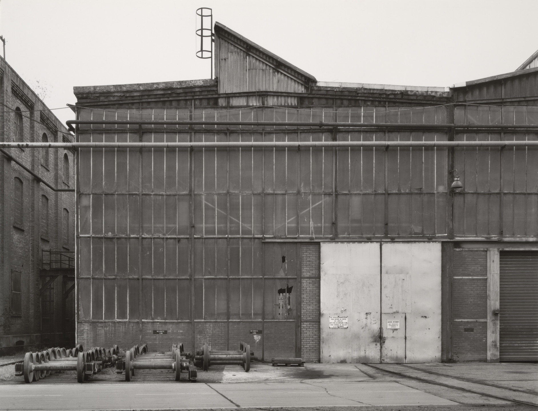 Bernd Becher, Hilla Becher. Industrial Façades. 1978-92