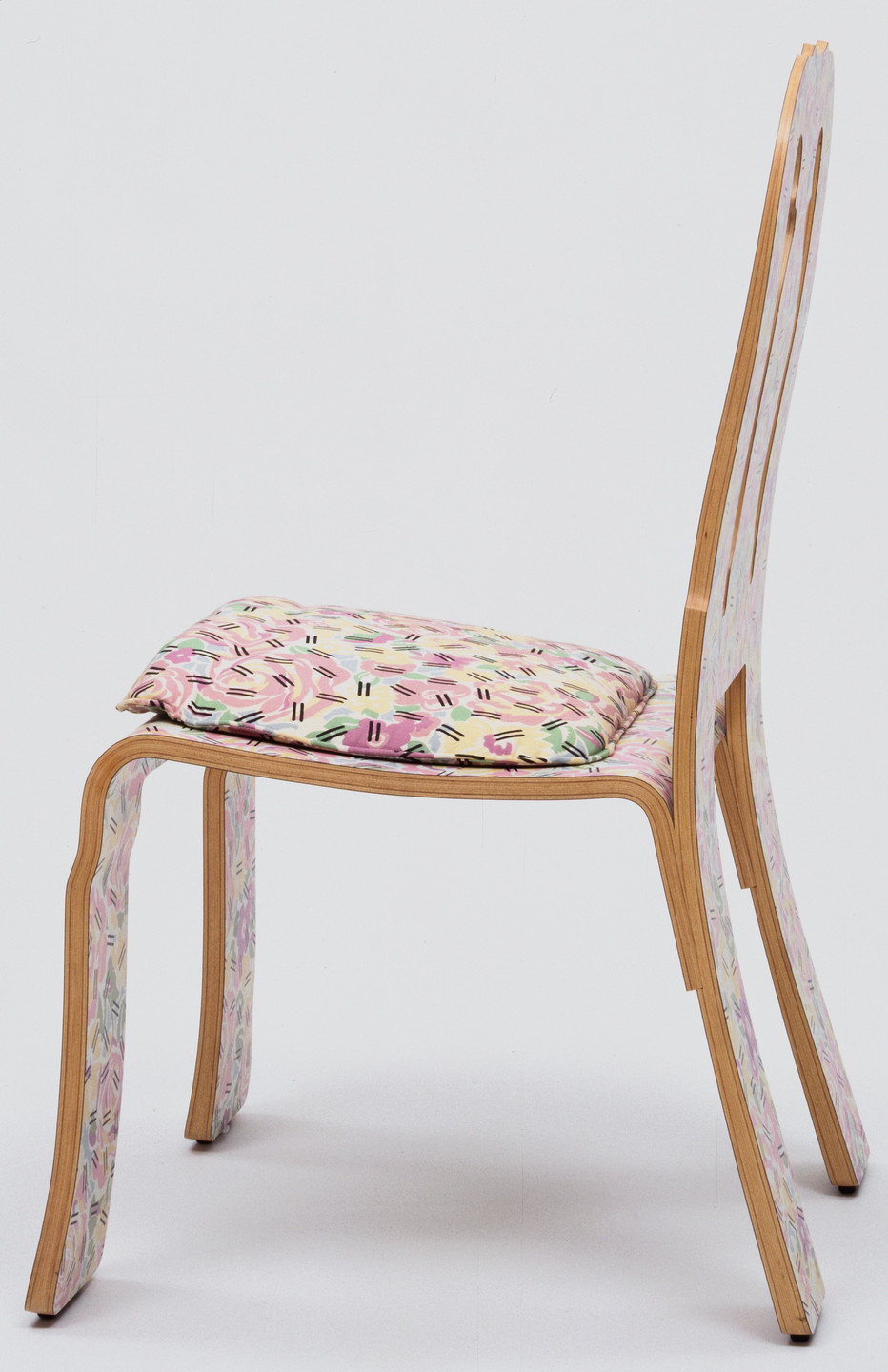 Robert Venturi, Denise Scott Brown. Queen Anne Side Chair. 1983