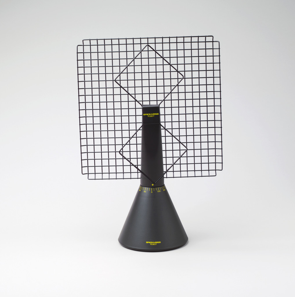 Robot Amplified Rotating Antenna