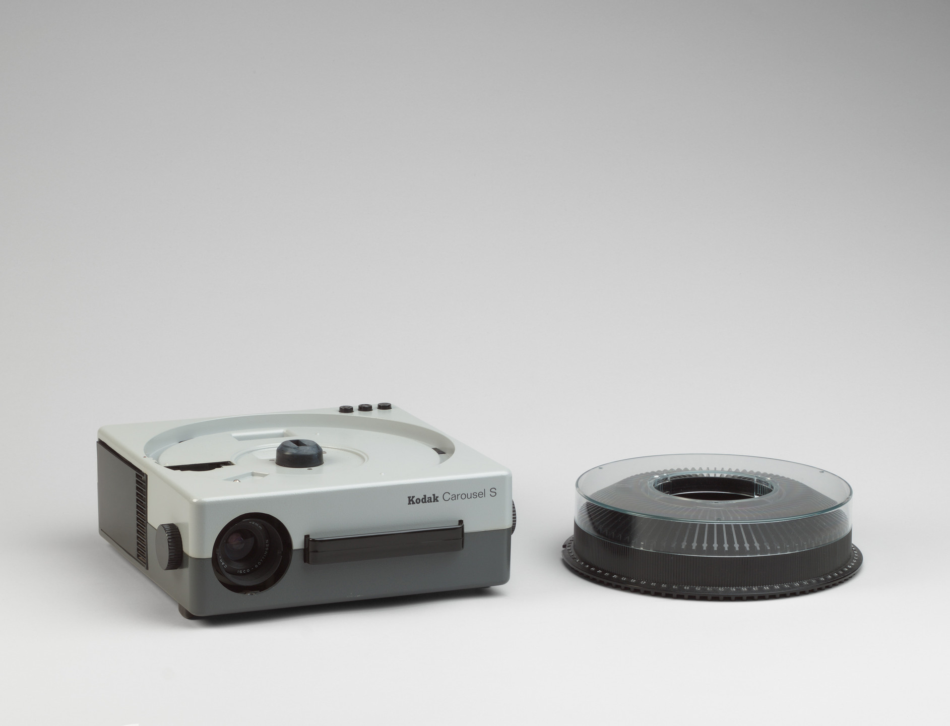 Hans Gugelot, Reinhold Häcker. Carousel-S Slide Projector. 1963