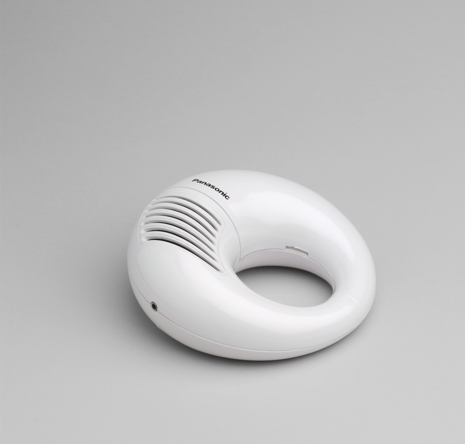 Panasonic. Toot-A-Loop Radio (model R-72). c. 1972