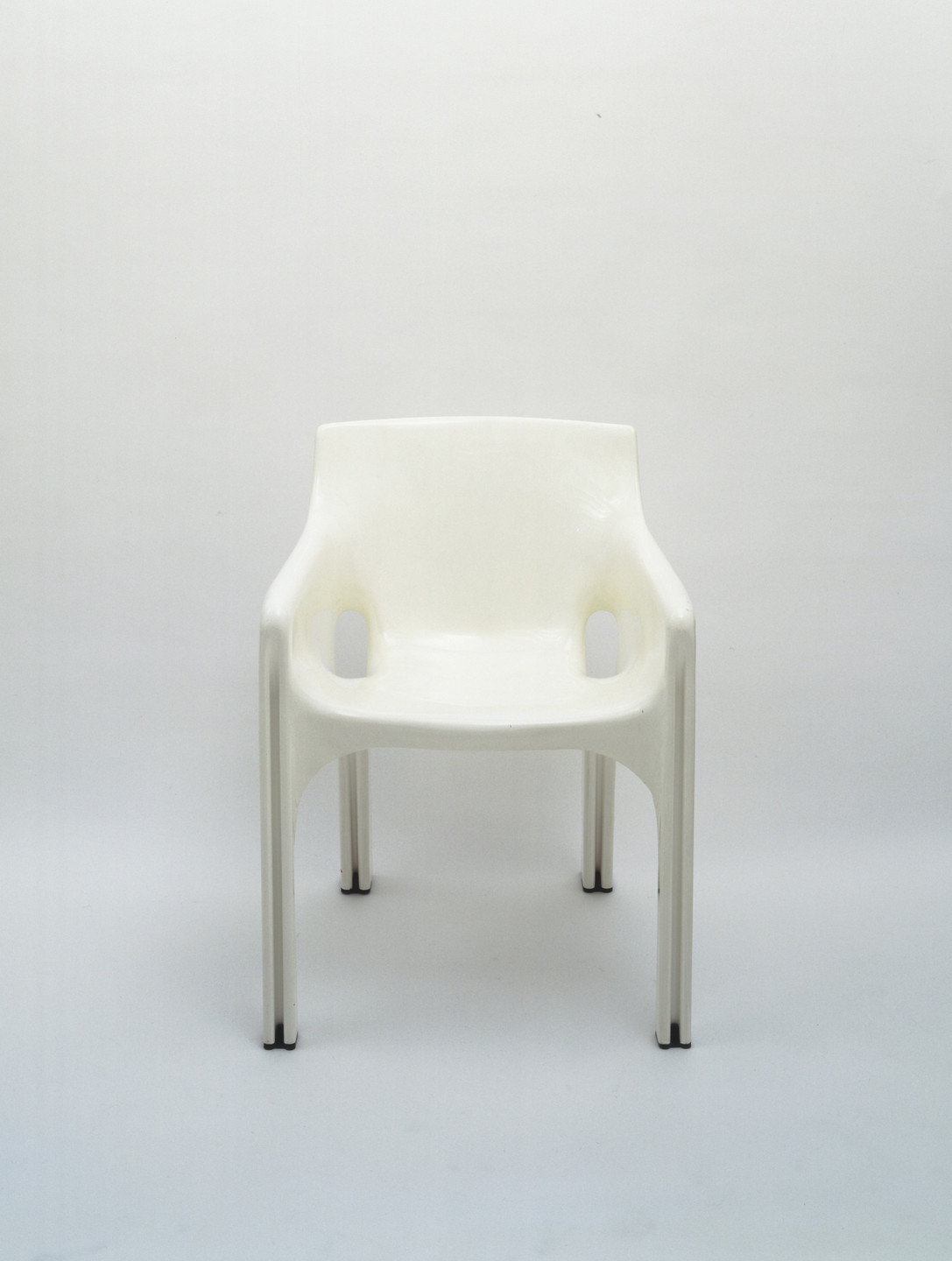 Vico Magistretti. Gaudi Armchair. 1970