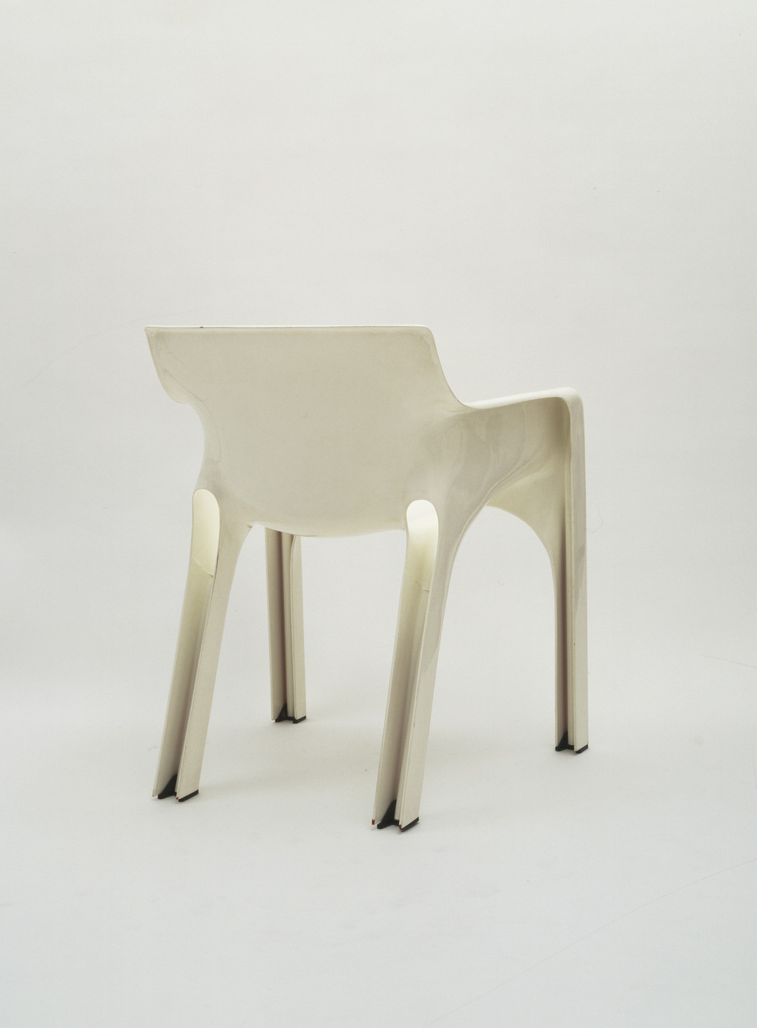 Vico Magistretti. Gaudi Armchair. 1970