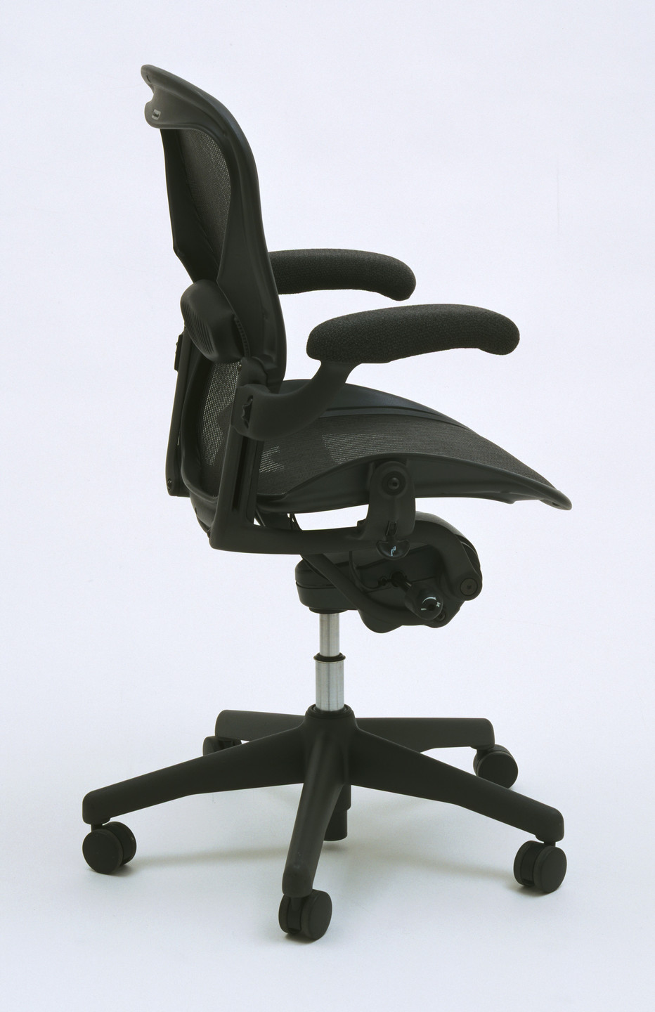 Donald T. Chadwick, William Stumpf. Aeron Office Chair. 1992