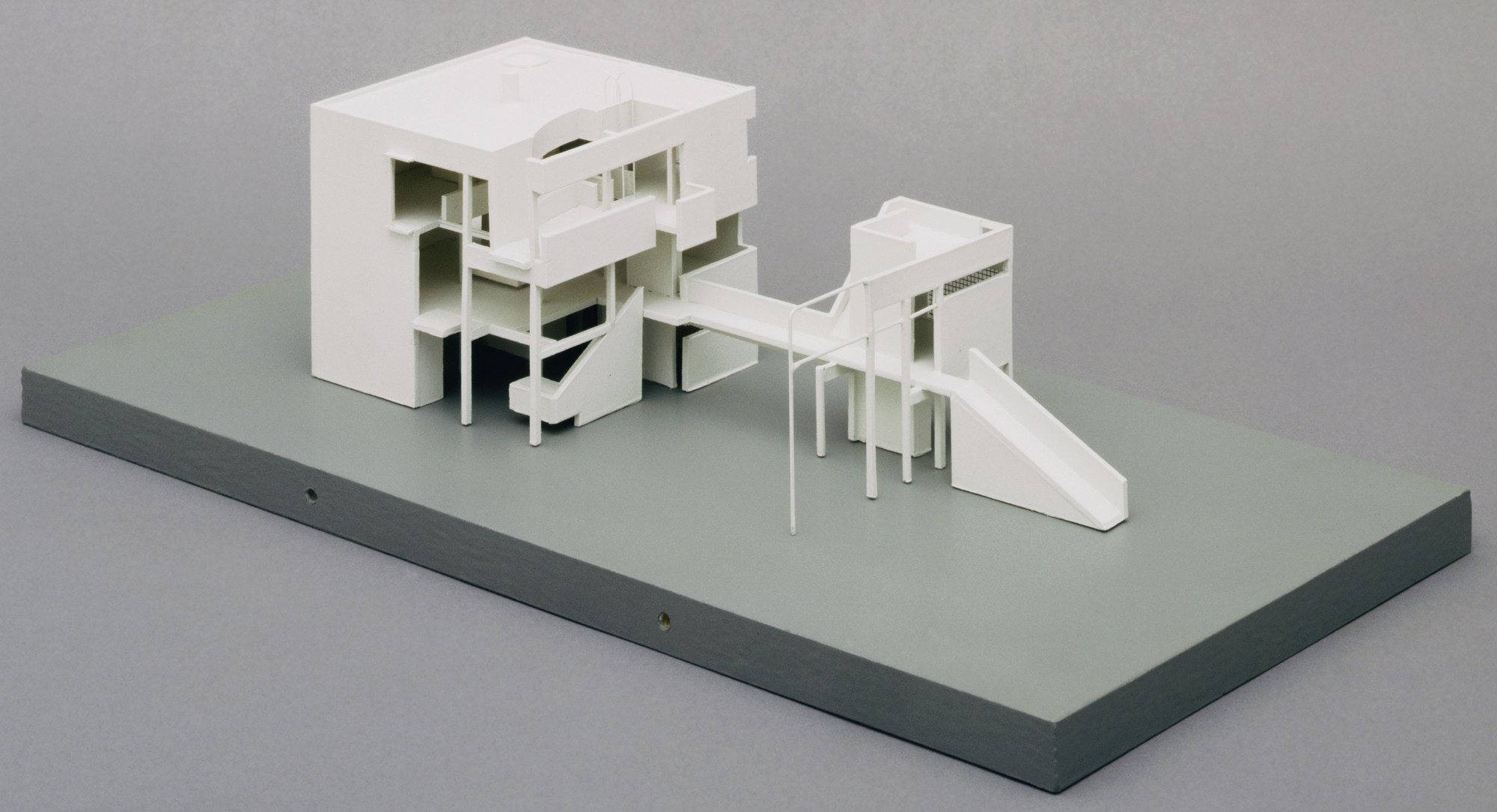 Michael Graves, Timothy Wood, Peter Waldman, Peter Carl, Robert White, Christopher Chimera. Hanselmann House, Fort Wayne, Indiana. 1967–1968