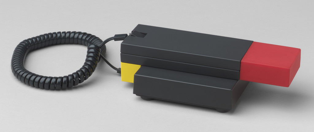 Enorme Telephone by Ettore Sottsass