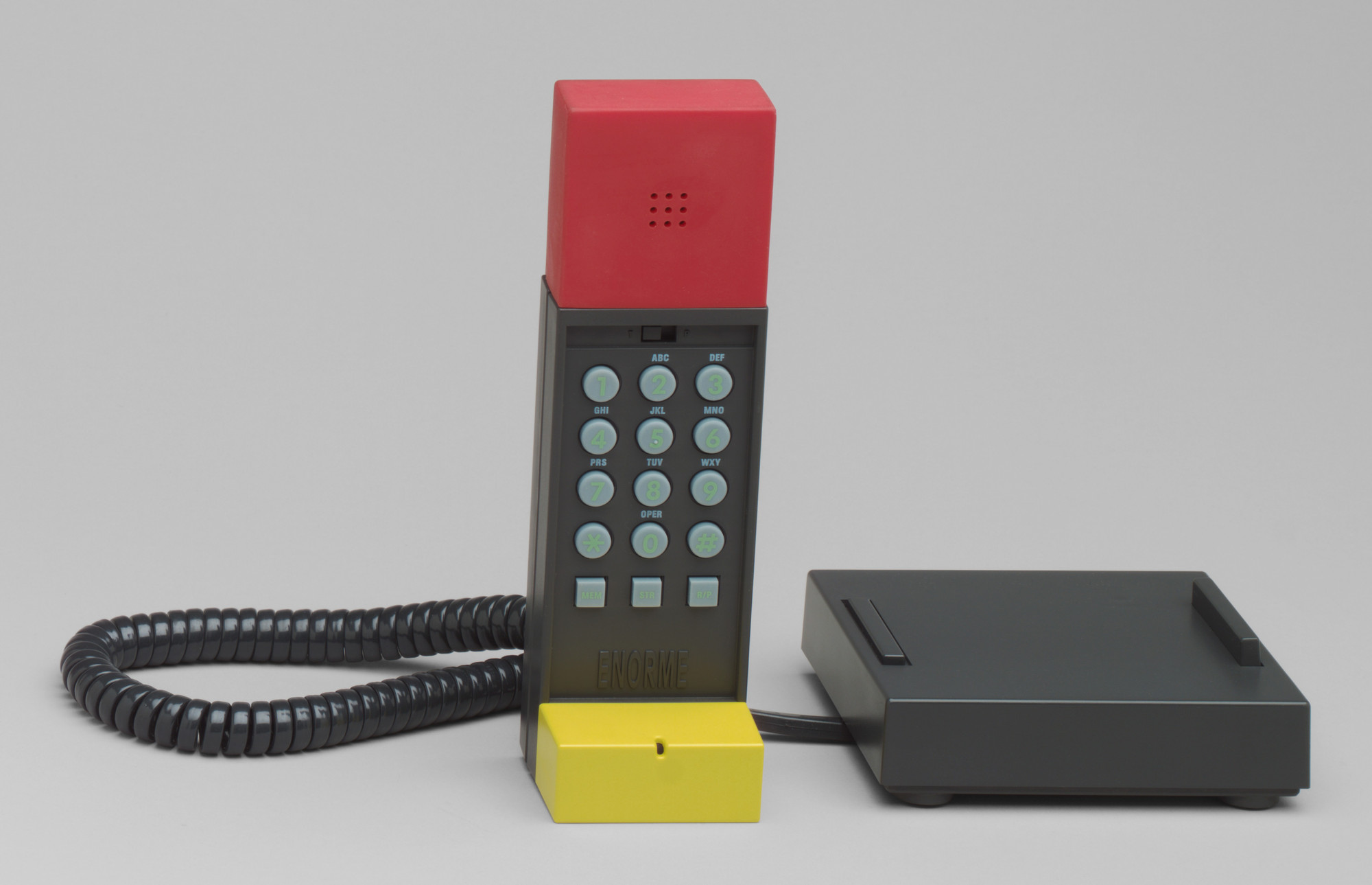 Ettore Sottsass. Enorme Telephone. 1986