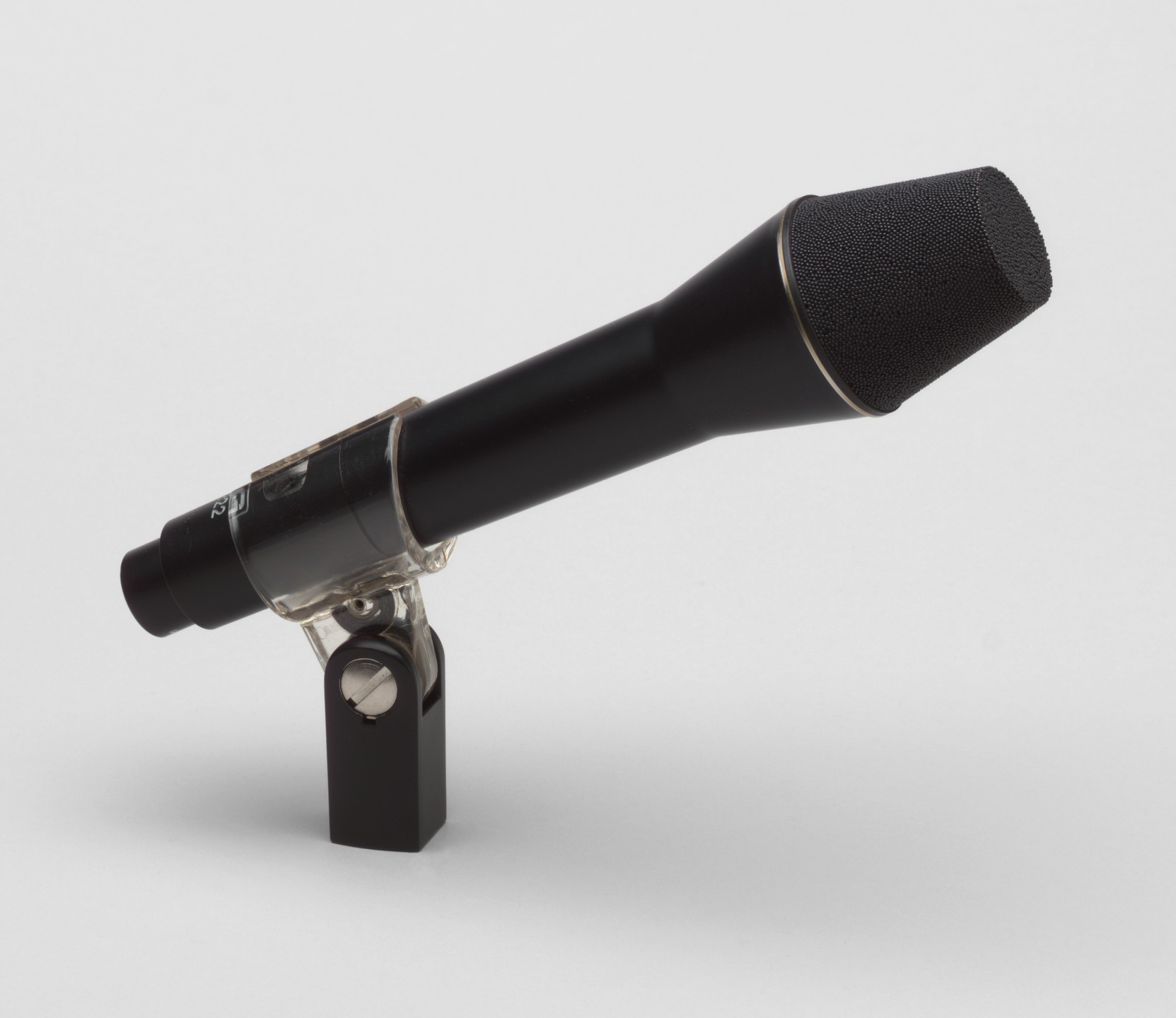 Alfred Karl Zlevor. Microphone (model AKG D-222). 1972