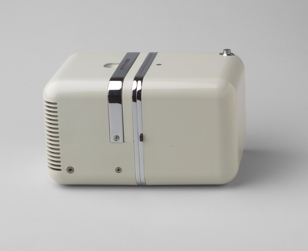 Radio (model TS 502)