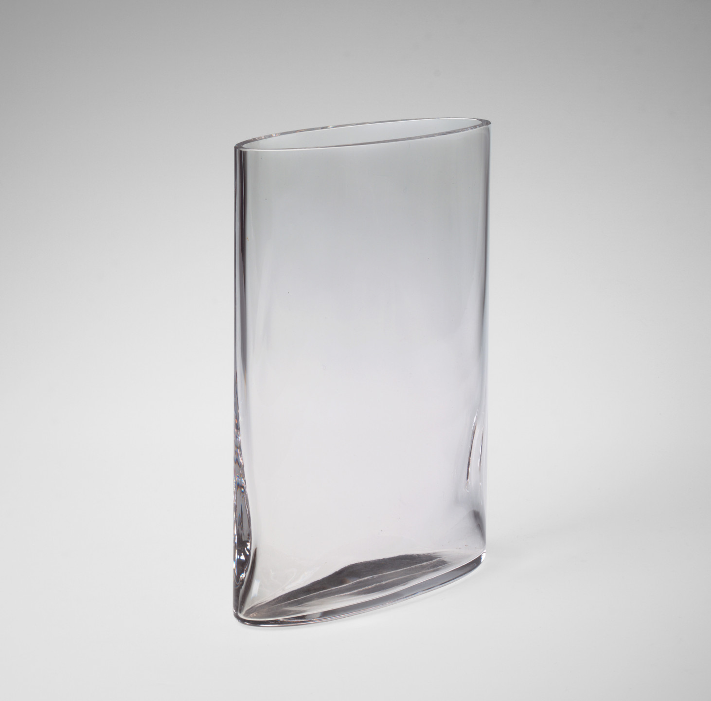 イッタラ　 Tapio Wirkkala Ovalis Vase Tapio Wirkkala. Ovalis Vase. 1958 | MoMA