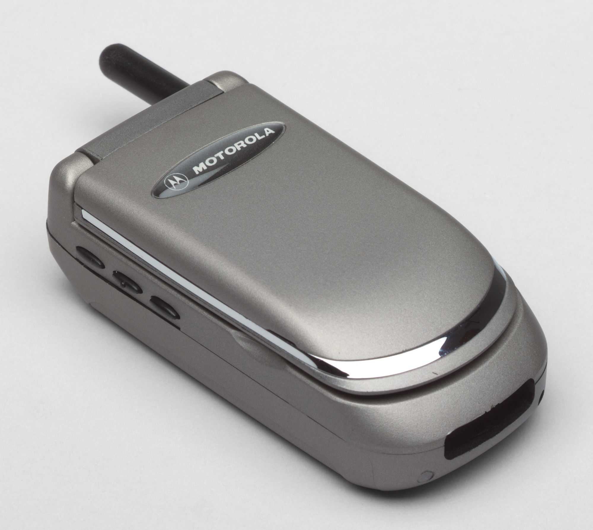 モルモル Albert Nagele. V 3682 Cellular Telephone. 1996 | MoMA
