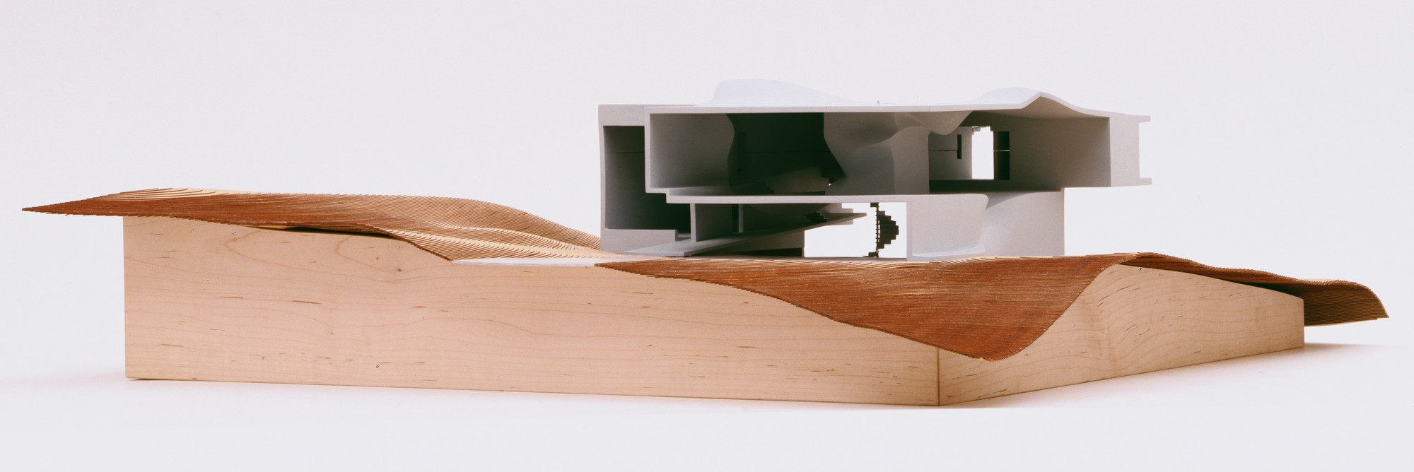 Preston Scott Cohen. Torus House, Old Chatham, New York (Scale model, 1999). 1999–2003