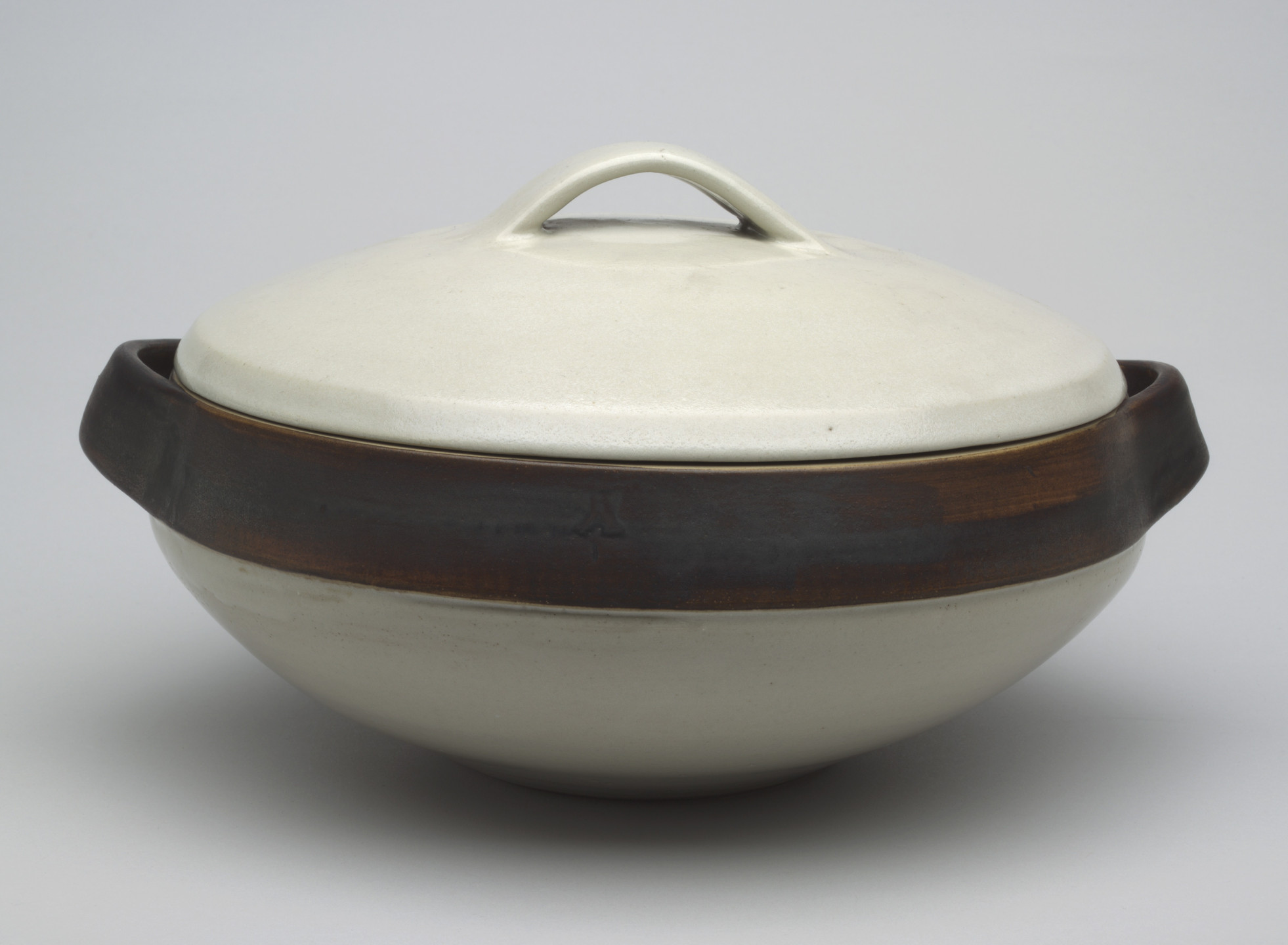 Lucie Rie, Hans Coper. Casserole. c. 1948