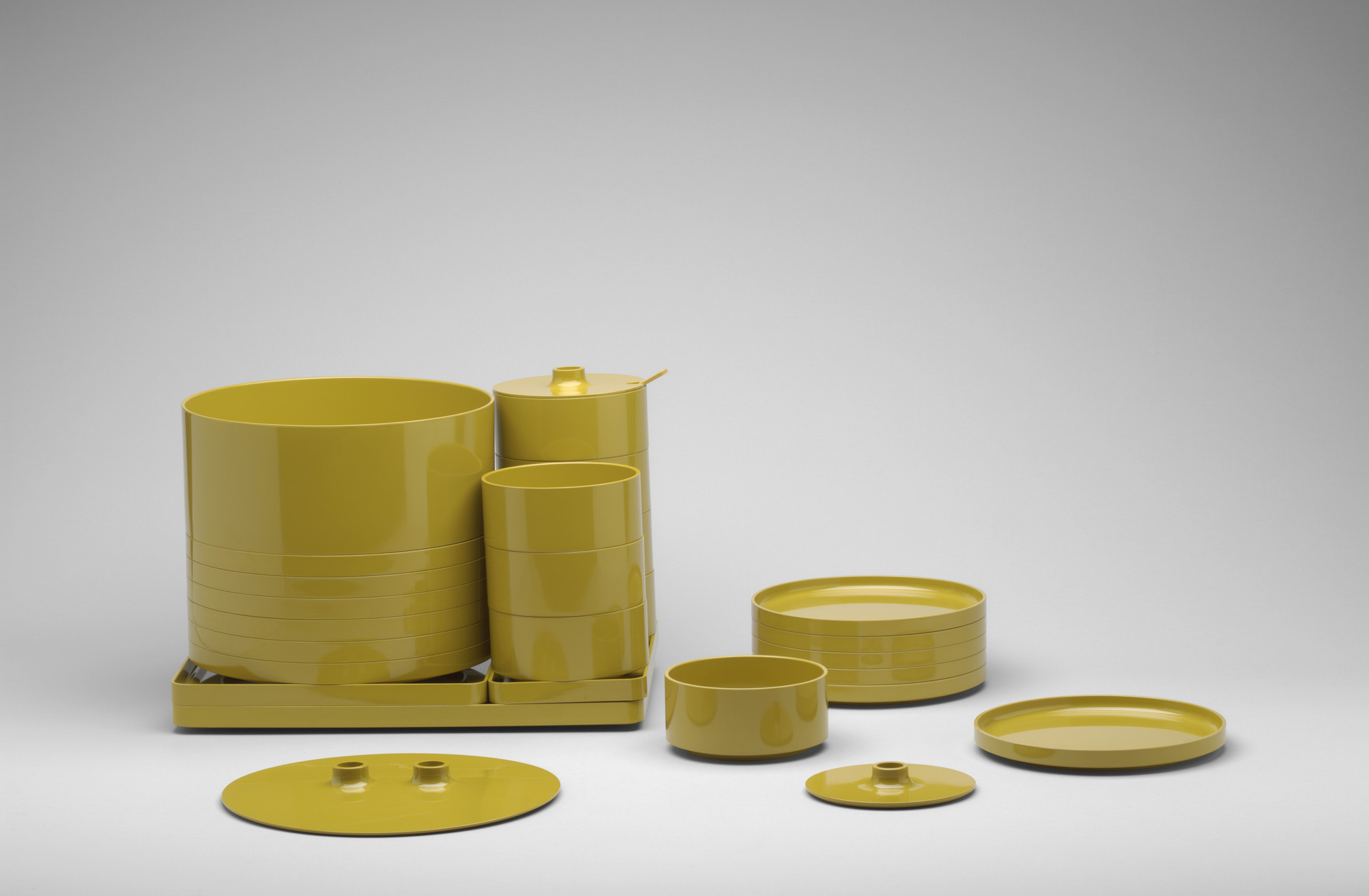 Massimo Vignelli, Lella Vignelli. Stacking Dinnerware. 1964