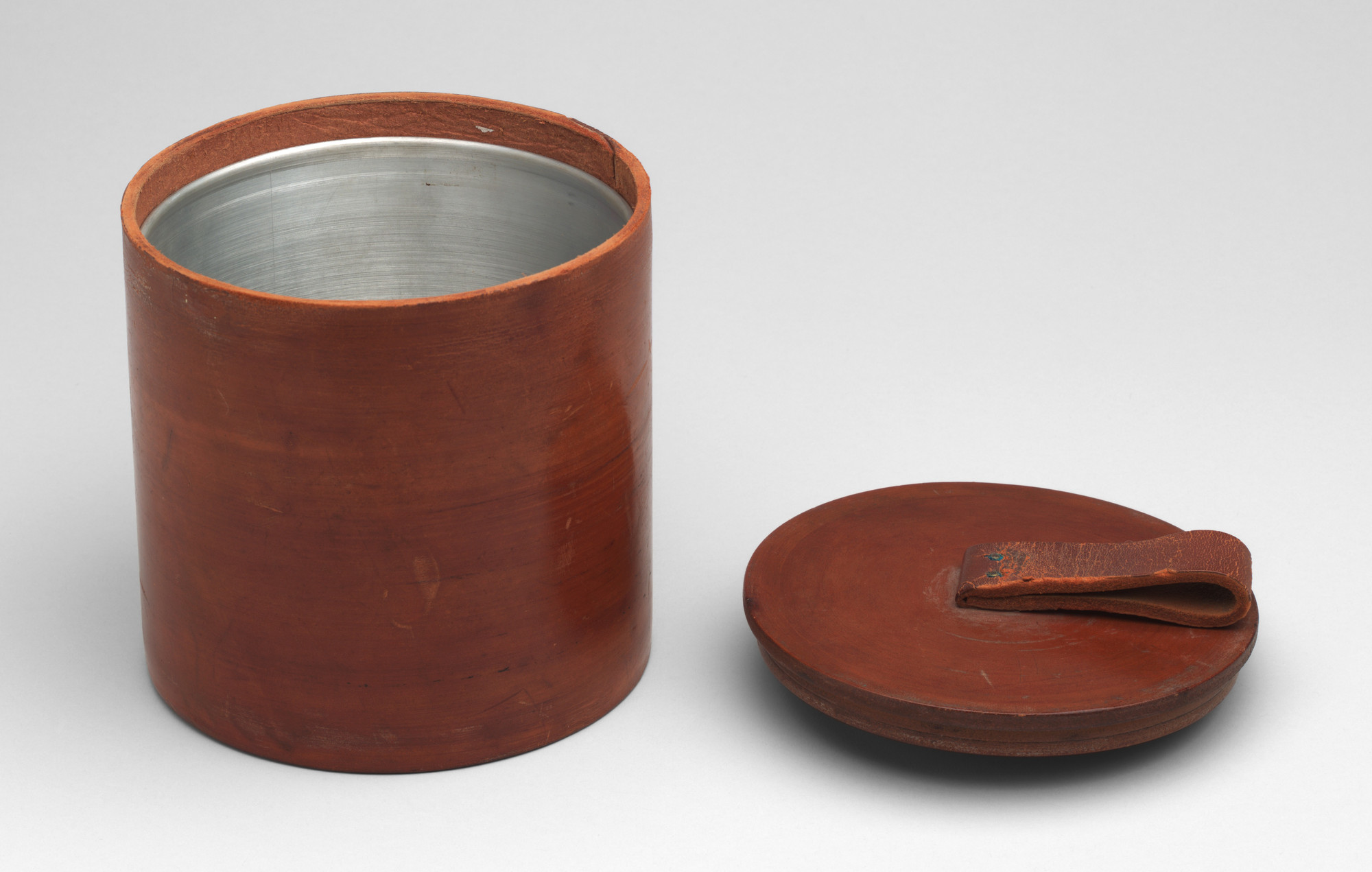 Guilford Art Company. Humidor. c. 1941
