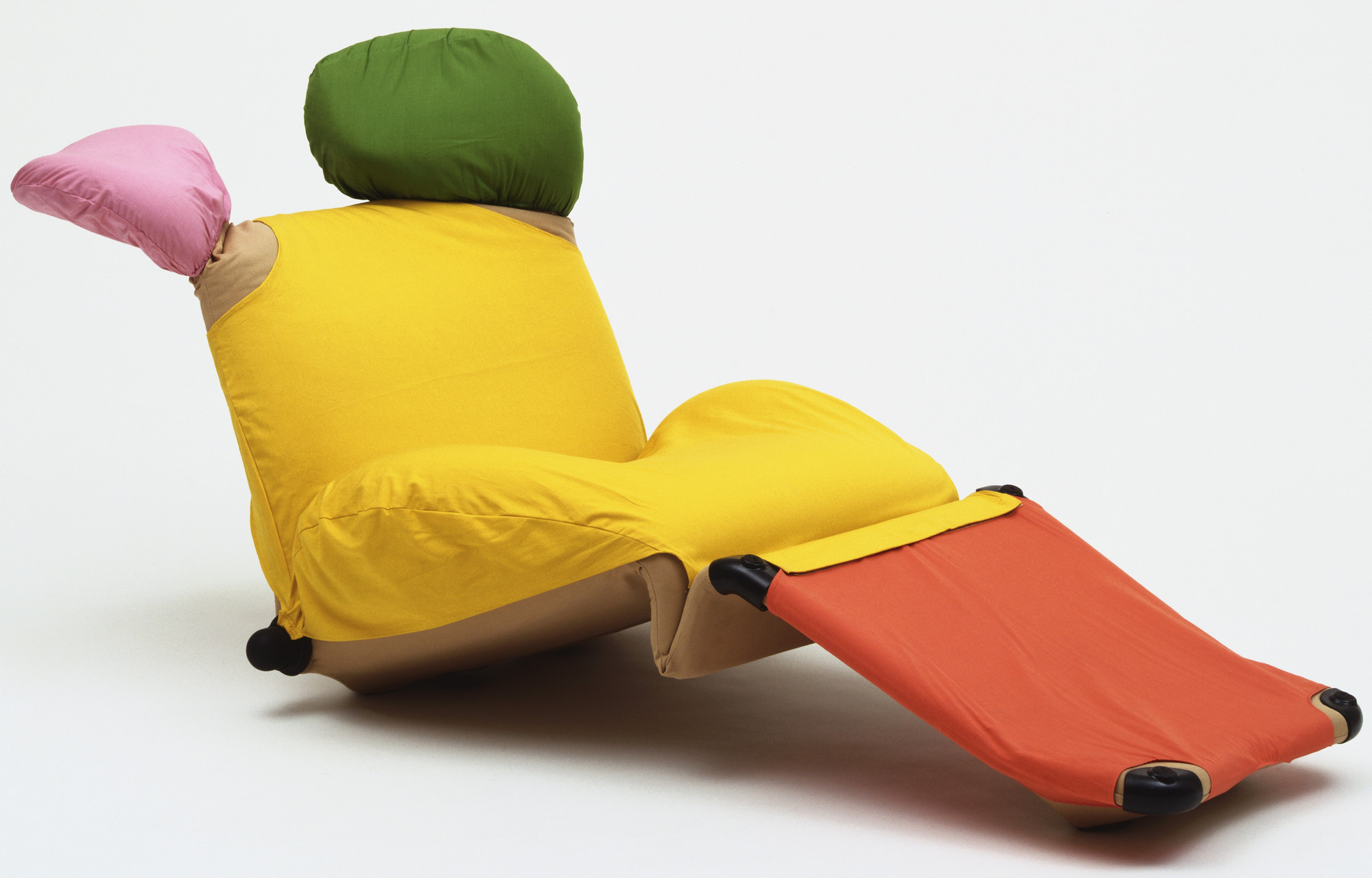 Toshiyuki Kita. Wink Lounge Chair (model 111.01). 1980
