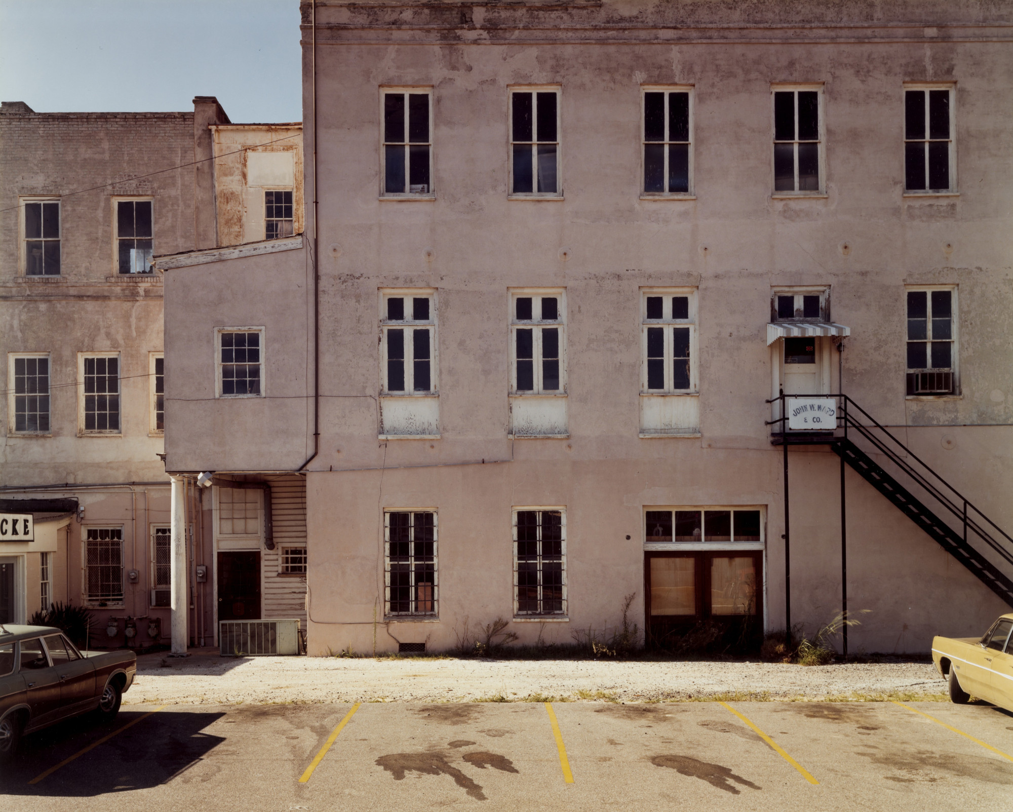 Stephen Shore. Meeting Street, Charleston, South Carolina, August 3, 1975