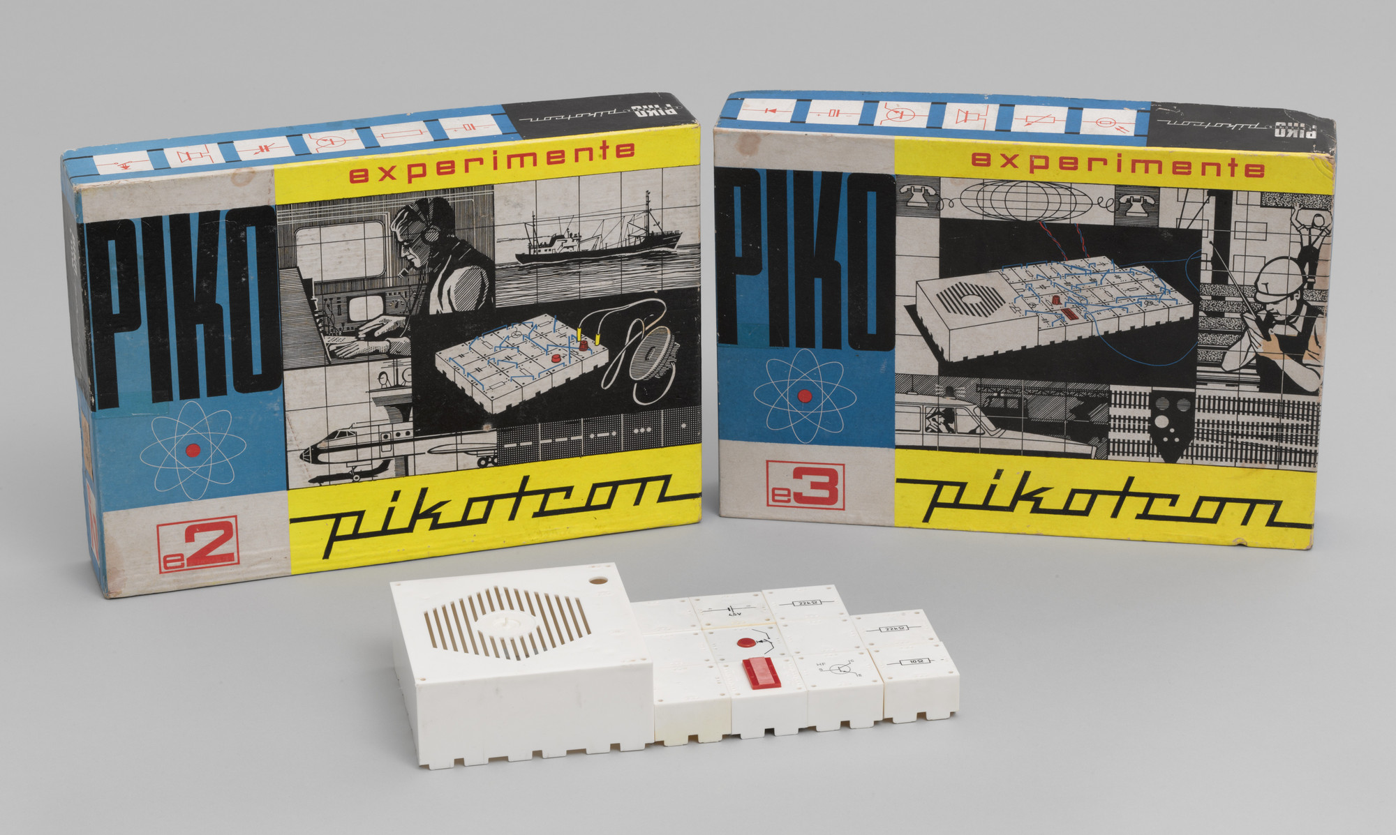 PIKO, Sonneberg, Germany. Pikotron Electronic Circuit toy. 1971