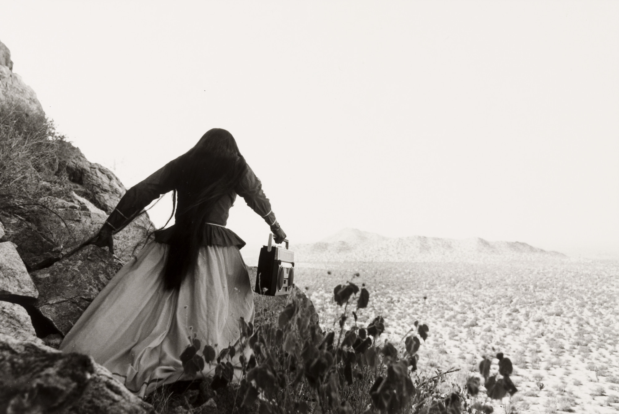 Graciela Iturbide. Mujer ángel, Desierto de Sonora (Angel Woman, Sonoran Desert). 1979