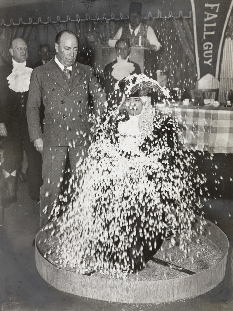 "The Mayor Becomes a Saint and a Sinner"