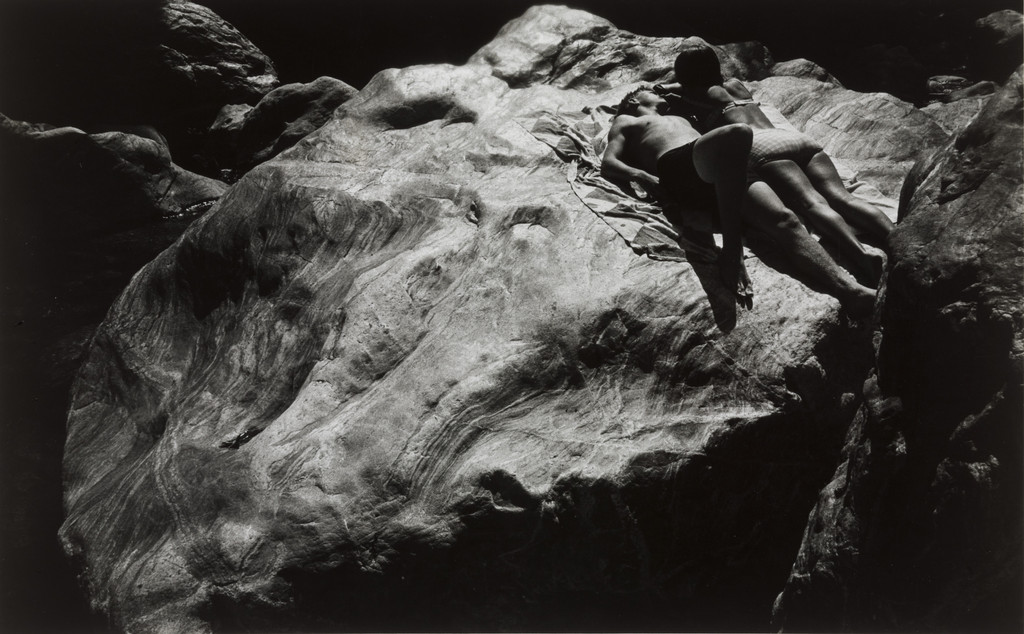 Untitled, COUPLE ON ROCKS, Burk Uzzle, 1964