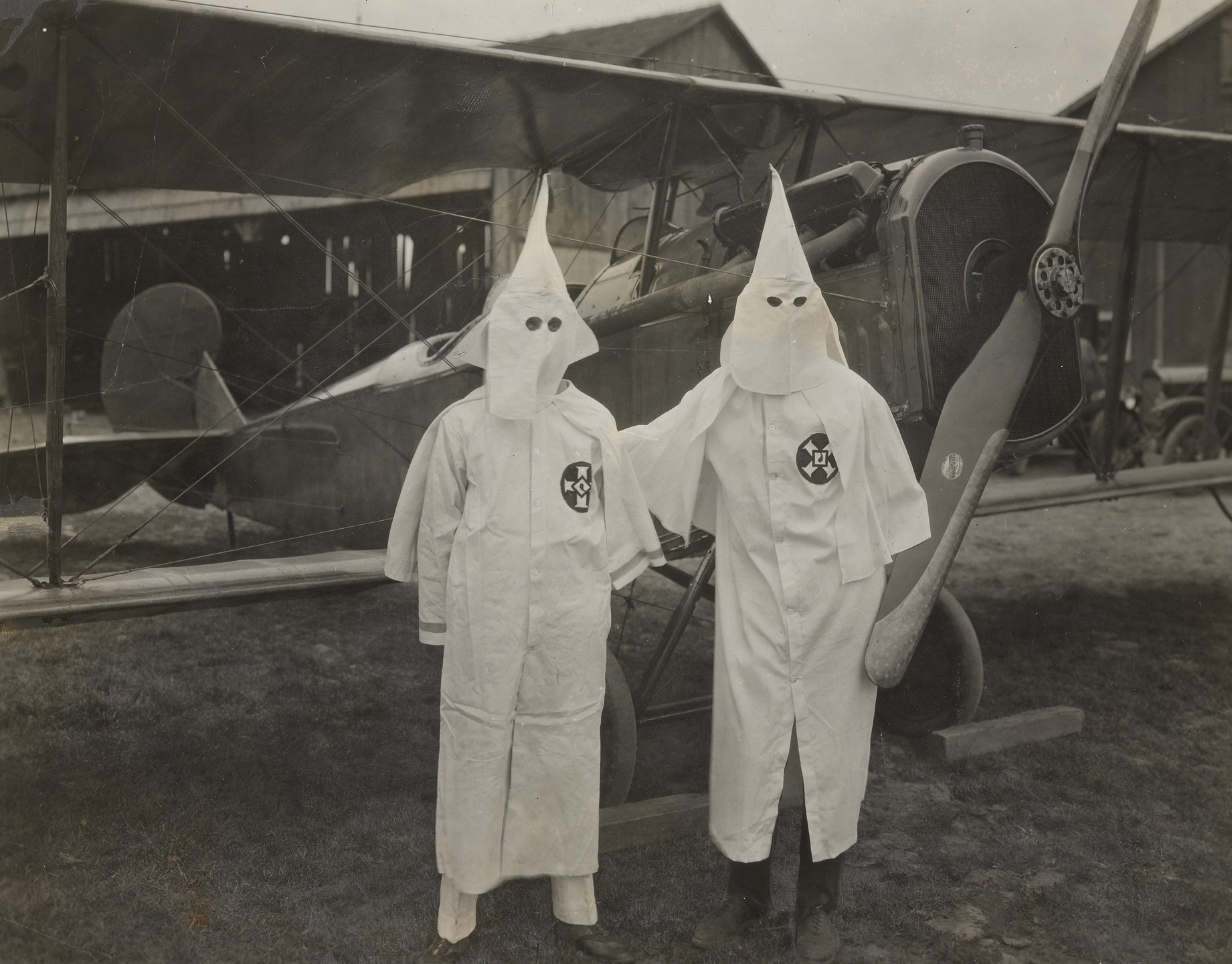 Doty/Times Wide World Press. "Invisible Empire Takes to the Air". 1924