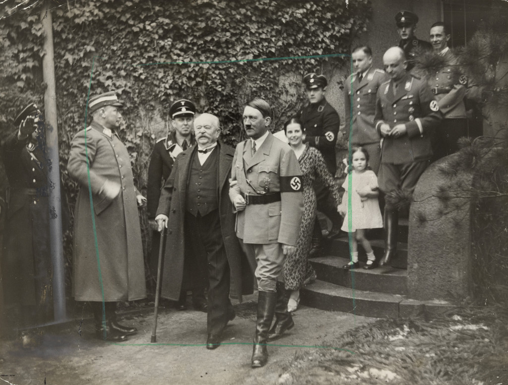 "In Honor of the 85th Birthday of a Famous General at the World War"