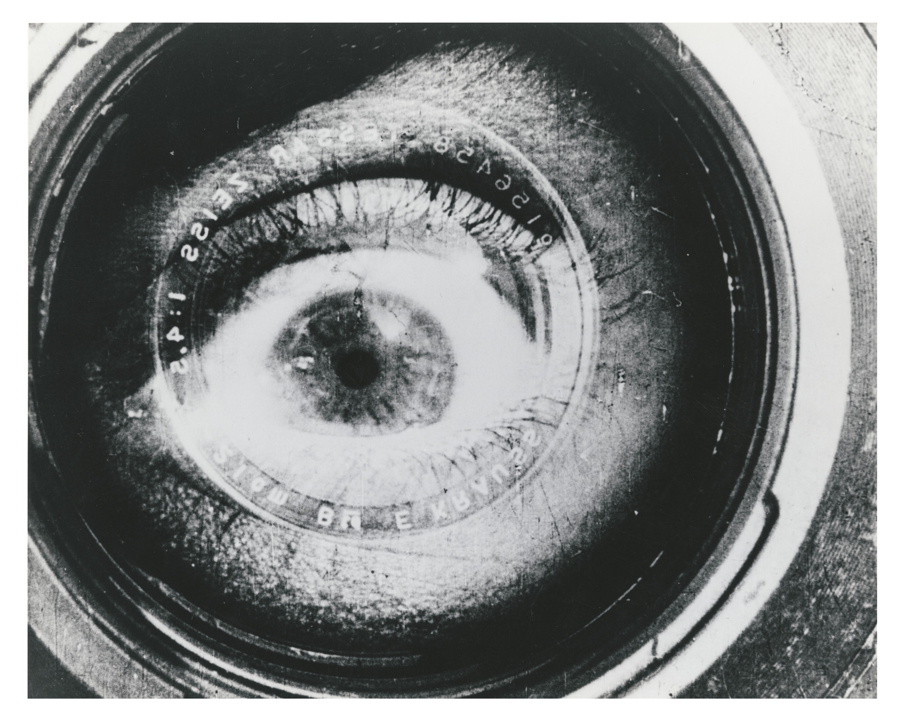 Dziga Vertov. Chelovek s kinoapparatom (Man with a Movie Camera). 1929