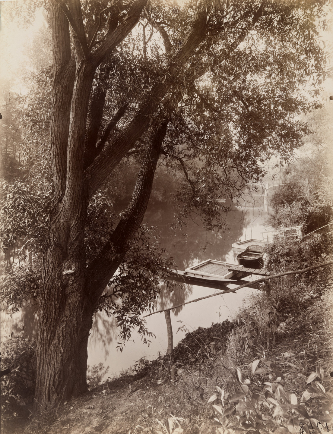 Eugène Atget. La Marne à la Varenne. 1925