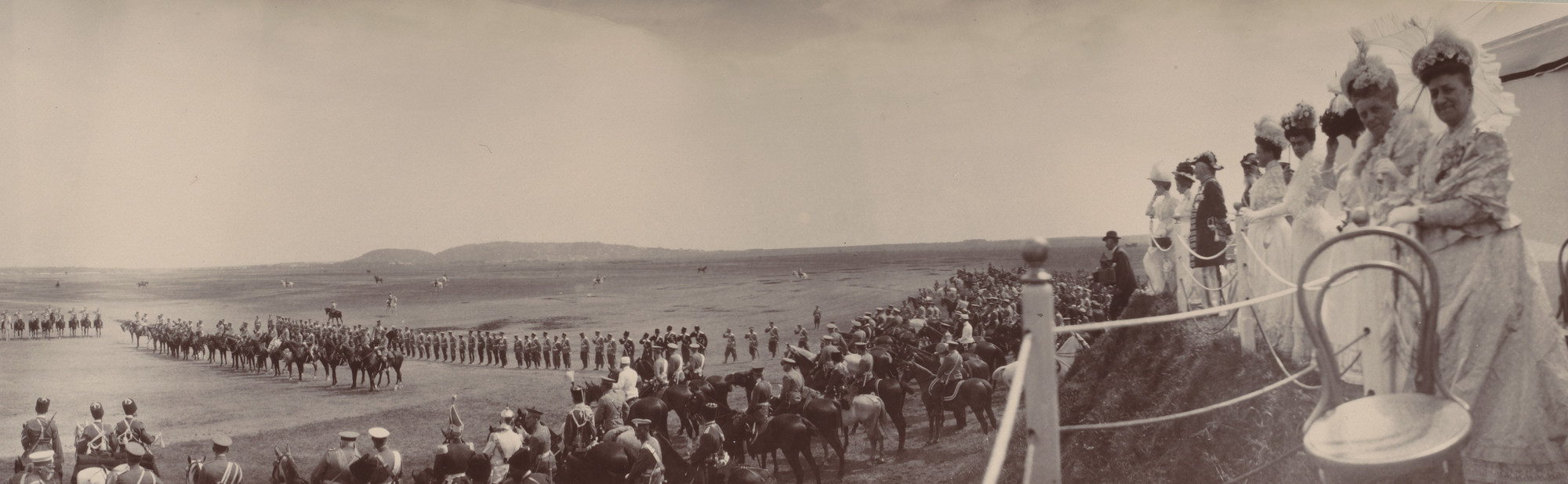 Unidentified photographer. Women Watching Maneuvers, Peterhof. July 5, 1908