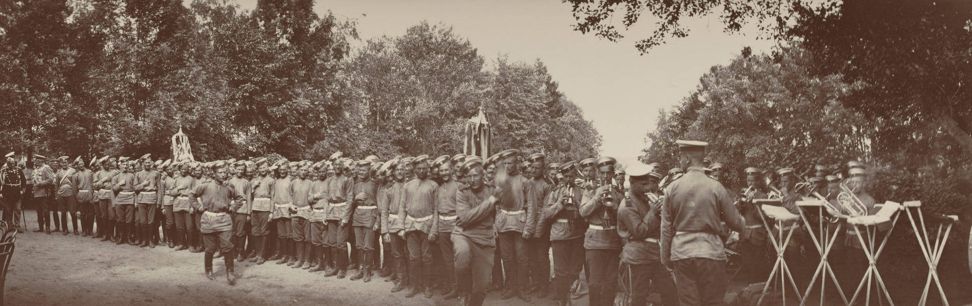 Unidentified photographer. Cavalry in Rows, with One Soldier Stepping Out of Line, Krasnoe Selo. July 4-6, 1909